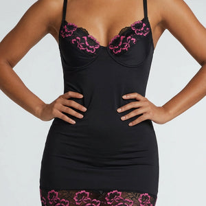 NEW100925 Corrigerende Shapewear Jurk Zwart met Kant