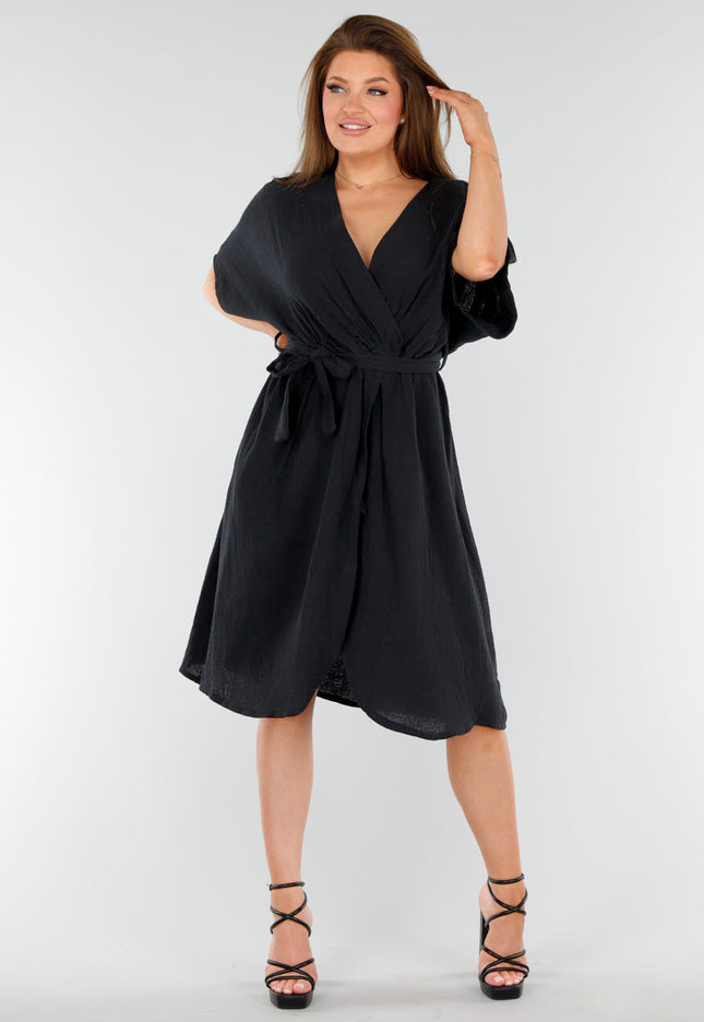 NEW110625 Zwarte Overslagjurk met Strik