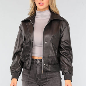 OP=OP.10.NL Zwart Oversized Lederlook Bomberjack