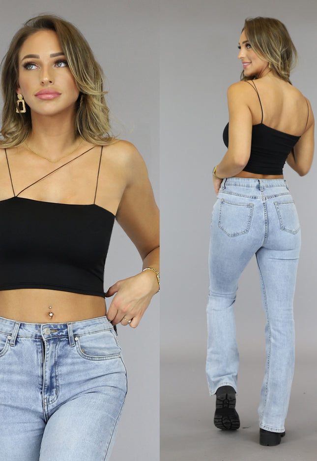 OP=OP.AV.09 Strappy Zwarte Crop Top