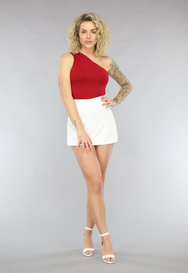 OP=OP.AV.09 Rode One Shoulder Top met Plooitjes