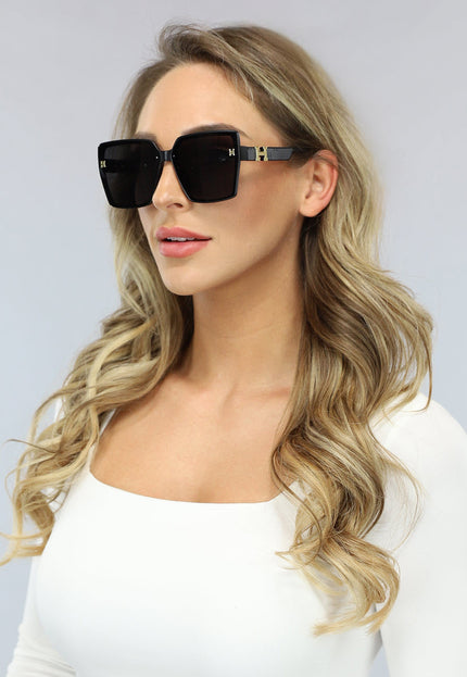 NEW1402 Grote Zwarte Zonnebril met Details