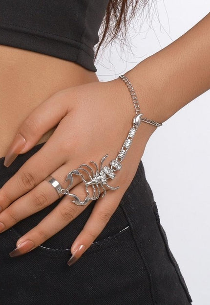 NEW1704 Hand Sieraad met Schorpioen in Zilver