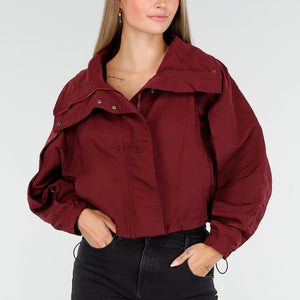 OP=OP.AV.10 Bordeauxrode Cropped Lightweight Jas