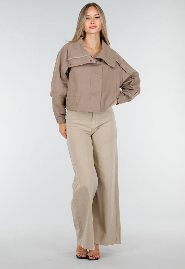 OP=OP.AV.10 Taupekleurig Cropped Jack