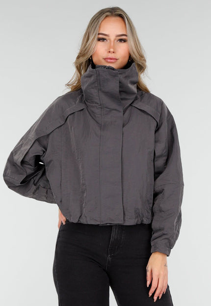 OP=OP.AV.10 Zwarte Cropped Windbreaker Jas