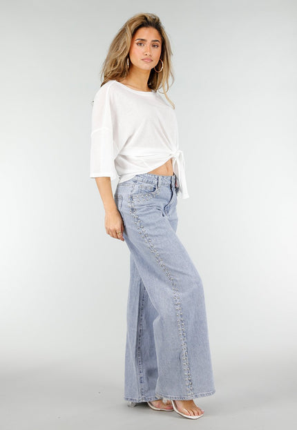 NEW180326 Witte Top met Knoopdetail en Korte Mouwen