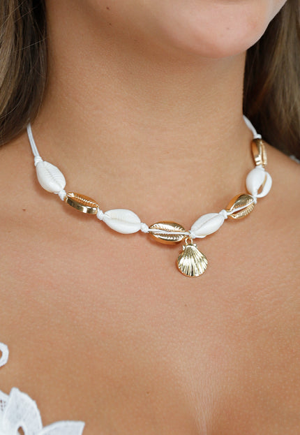 NEW190325 Ketting met Wit/Gouden Kauri Schelpjes en Goud Bedeltje