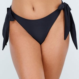 NEW190325 Zwart Strik Bikinibroekje