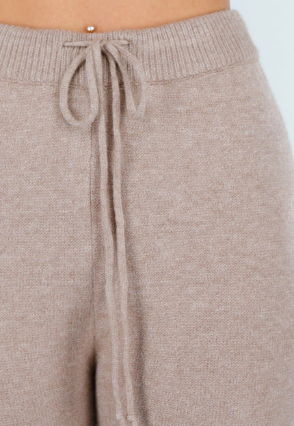 OP=OP.06.NL Beige Gebreide Loungebroek