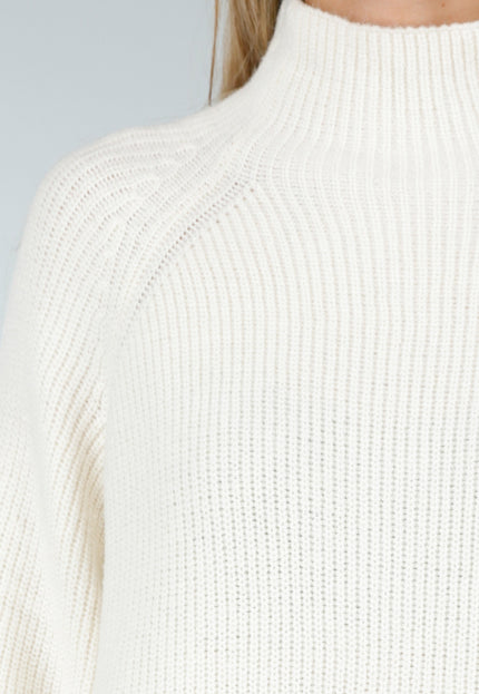 OP=OP.51.NL Crèmekleurige Gebreide Trui