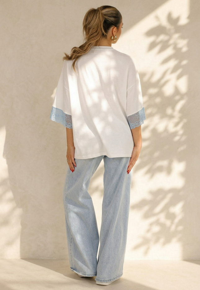 NEW200526 Wit Oversized T-Shirt met Blauw Kant