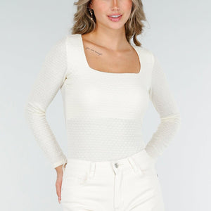 NEW200825 Ecru Top Met Vierkante Hals