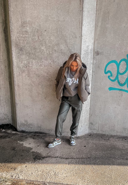 OP=OP.44.NL Stretch Cargo Jogger in Legergroen