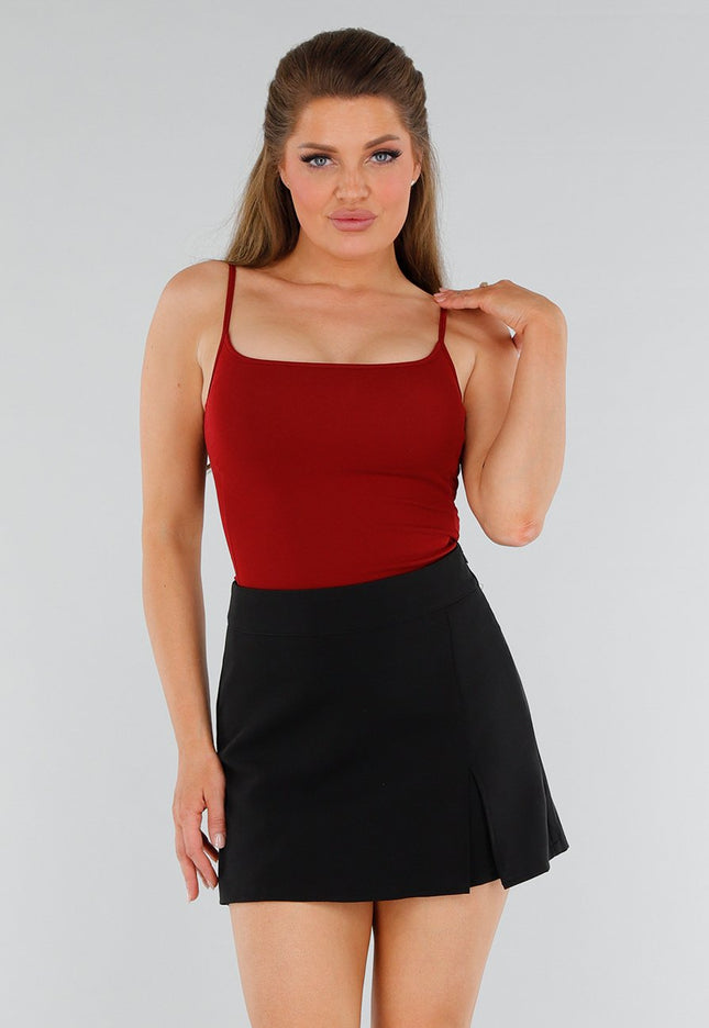 NEW210525 Donkerrood Hemdtopje met Cups en Stretch