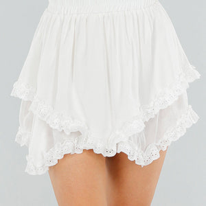 NEW210525 Wit Rokje met Pofeffect en Borduursel