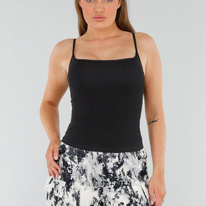 NEW210525 Zwart Topje met Cups en Aansluitende Fit