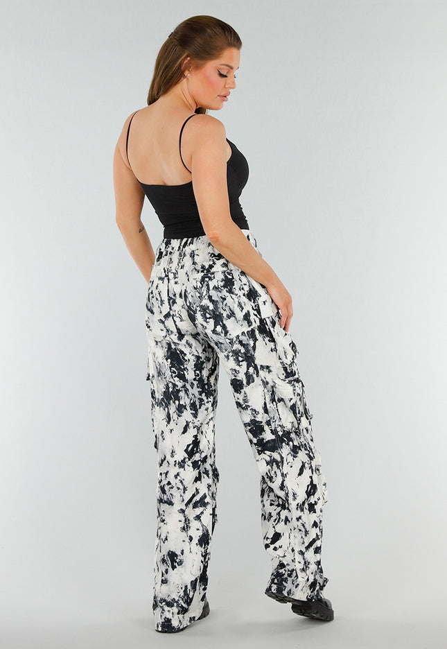 NEW210525 Zwart Topje met Cups en Aansluitende Fit