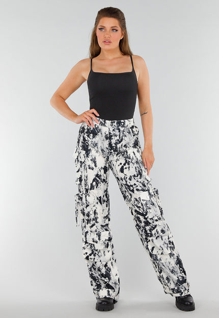 NEW210525 Zwart Topje met Cups en Aansluitende Fit