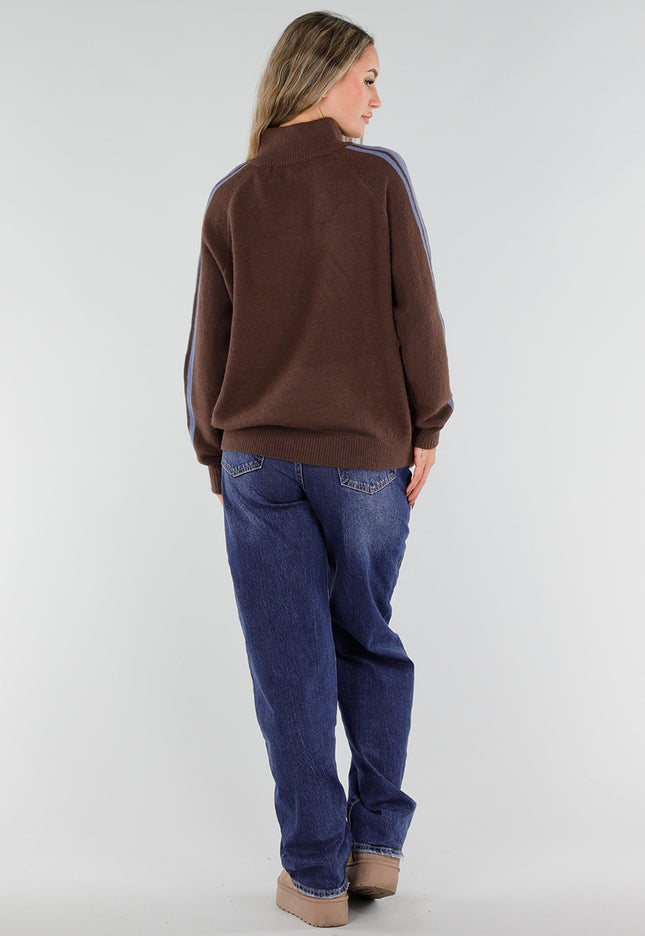 NEW211026 Bruine Trui met Blauwe Strepen en Rits