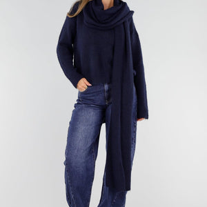 NEW211026 Donkerblauwe Gebreide Wollen Trui met Sjaal