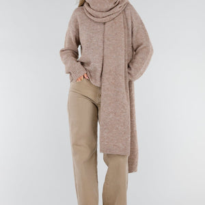 NEW211026 Taupe Gebreide Wollen Trui met Bijpassende Sjaal