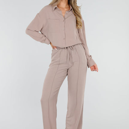 NEW220726 Beige Blouse met Kraag en Knoopsluiting