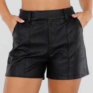 NEW220726 Zwarte Lederlook Shorts