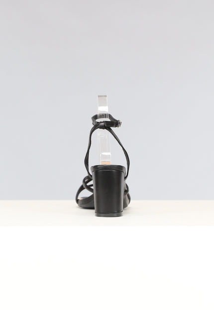 NEW2211 Lage Strappy Sandaletten in Zwart