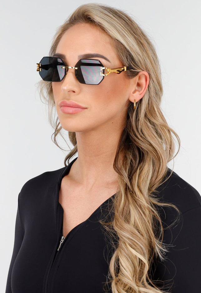 NEW230425 Zonnebril met Goudkleurige Luipaard