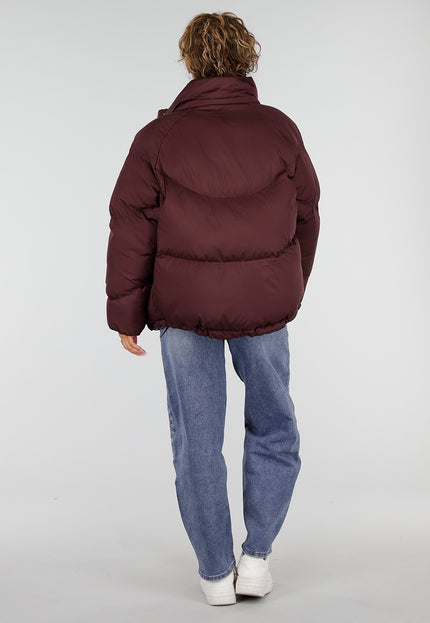 NEW230926 Bordeaux Korte Puffer Winterjas met Capuchon