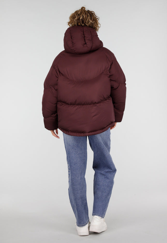 NEW230926 Bordeaux Korte Puffer Winterjas met Capuchon