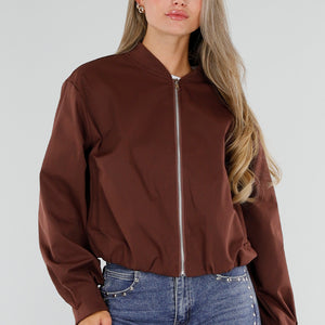 NEW230926 Bruin Kort Jasje met Ritssluiting