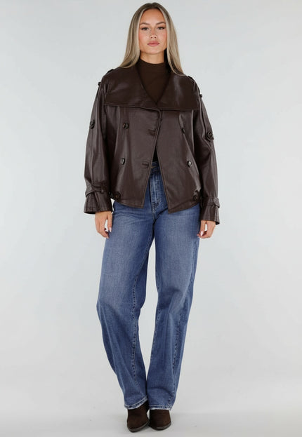 NEW230926 Bruine Lederlook Jas met Hoge Kraag