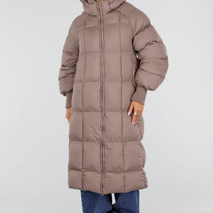 NEW230926 Taupe Lange Gewatteerde Puffer Winterjas