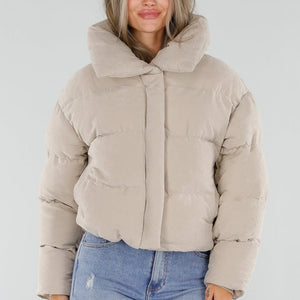 NEW230926 Zachte Beige Puffer Jas met Capuchon