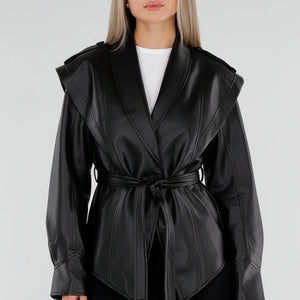 NEW230926 Zwarte Lederlook Jas met Tailleceintuur