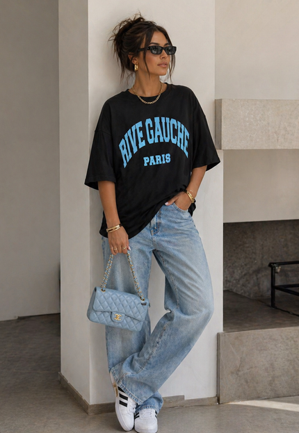 NEW240626 Zwart Oversized T-Shirt met Blauwe Tekst
