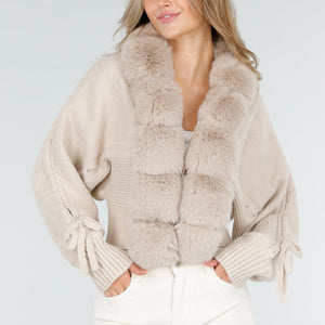 NEW240925 Beige Vest met Nepbontkraag