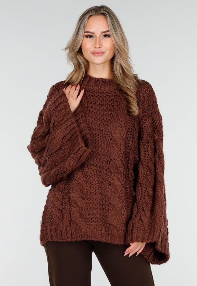 NEW240925 Bruine Trui met Kabelpatroon