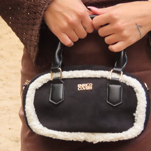 OP=OP.07.NL Zwarte Suède Handtas