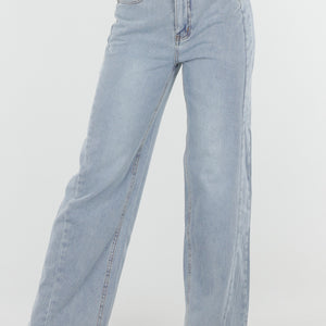 NEW250226 Lichtblauwe Wide Leg Jeans met Rafelige Zoom