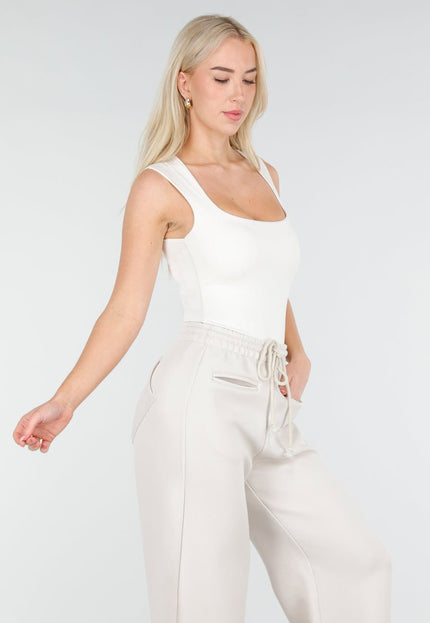 NEW250226 Off White Body met Vierkante Hals