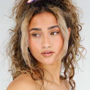 NEW250326 Witte Scrunchie met LED Lichtjes