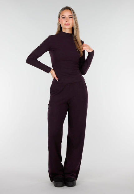 NEW261125 Aubergine Fleece Stretch Top