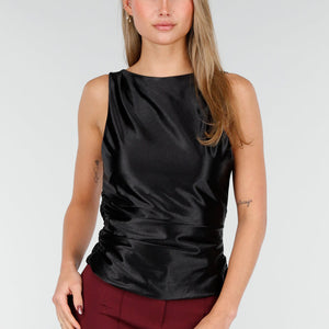 OP=OP.AV.12 Zwarte Stretch Satijnen Top met Pads