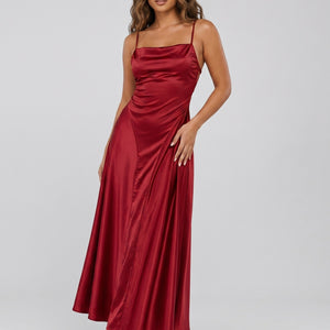 NEW270526 Bordeaux Satijnen Maxi Jurk met Open Rug