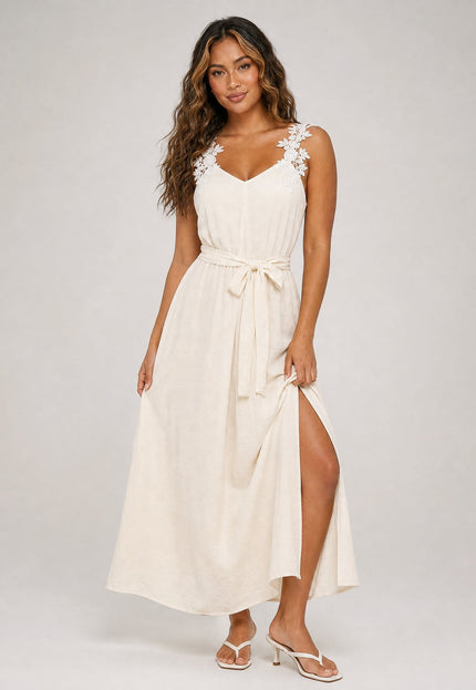 NEW270526 Crème Maxi Jurk met Kant en Ceintuur
