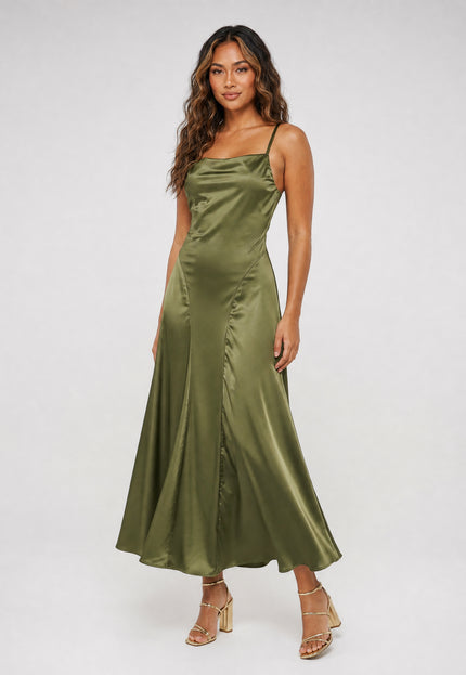 NEW270526 Groene Satijnen Maxi Jurk met Open Rug