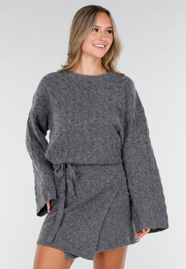 OP=OP.02.NL Grijze Stretch Kabeltrui